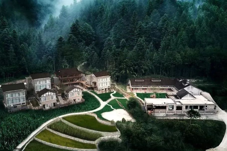 澹的意思_澹_澹春山
