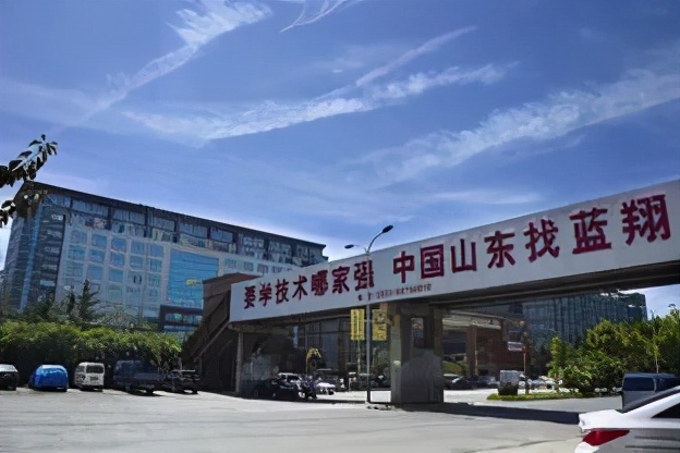 蓝翔技校学费多少_蓝翔技校学费一年多少钱_蓝翔技校费用