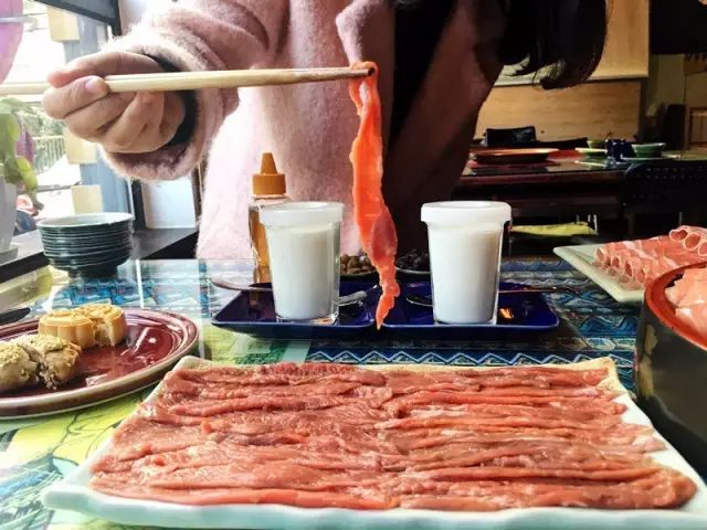 繁体鱼加日是什么字_繁体鱼字怎么写_鱼的繁体