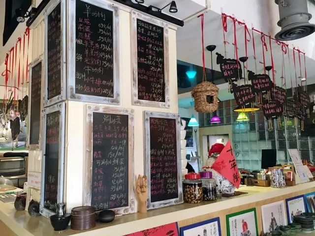 繁体鱼字怎么写_鱼的繁体_繁体鱼加日是什么字