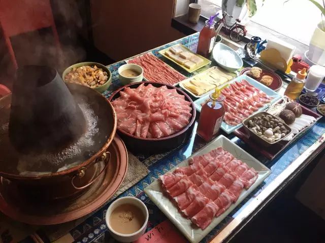繁体鱼加日是什么字_繁体鱼字怎么写_鱼的繁体