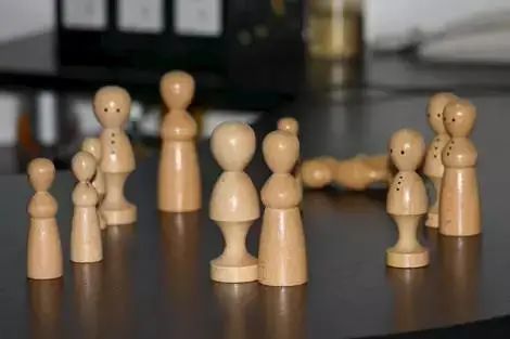 缺位的意思_缺位现象什么意思_缺位是什么意思