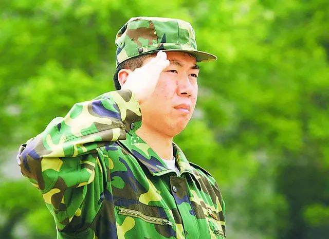 王治郅的军衔相当于什么职务_军衔王治郅是什么级别_王治郅军衔是什么军衔