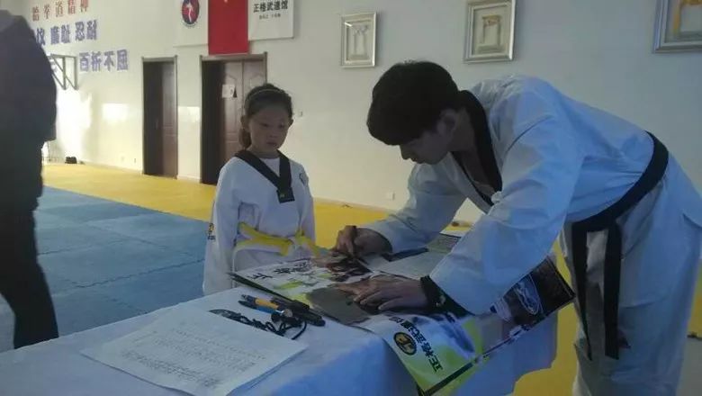 格力地产_格陵兰岛面积和人口_正格