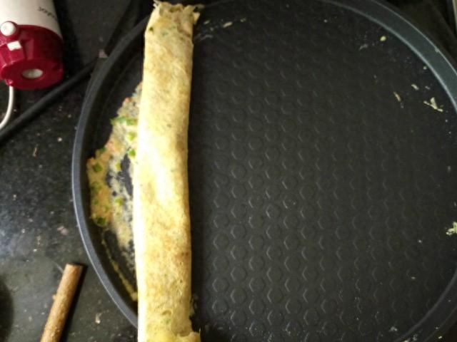 打个鸡蛋，卷一卷，好简单，只要五分钟，吃起来特别嫩，特好看！