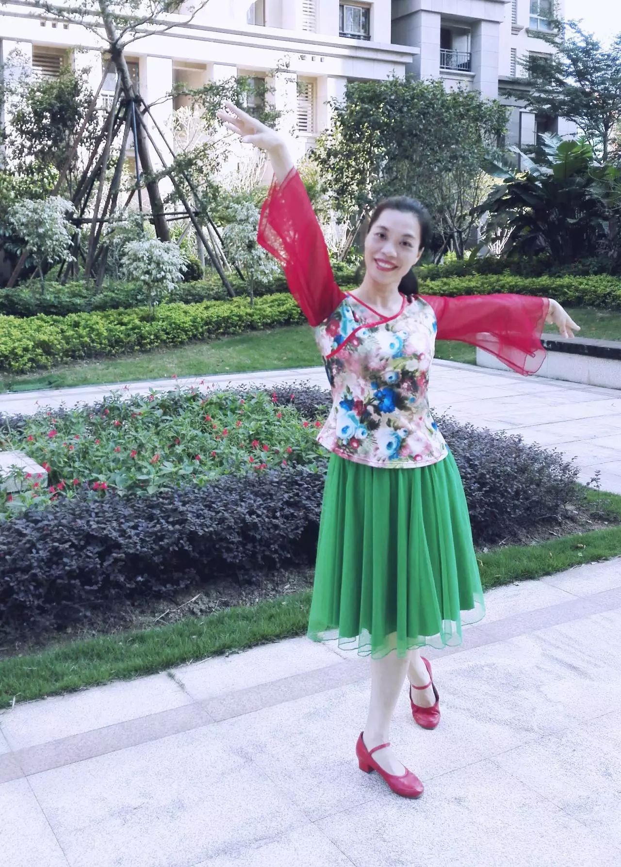 剧情鸡毛飞天上映时间_鸡毛飞上天剧情_鸡毛飞飞上天剧情介绍